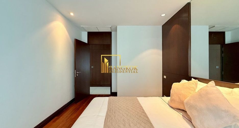 For rent 3 bedrooms apartment in Pathum Wan, Bangkok