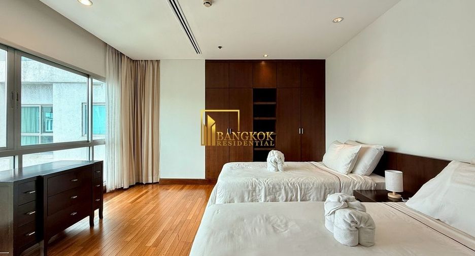 For rent 3 bedrooms apartment in Pathum Wan, Bangkok