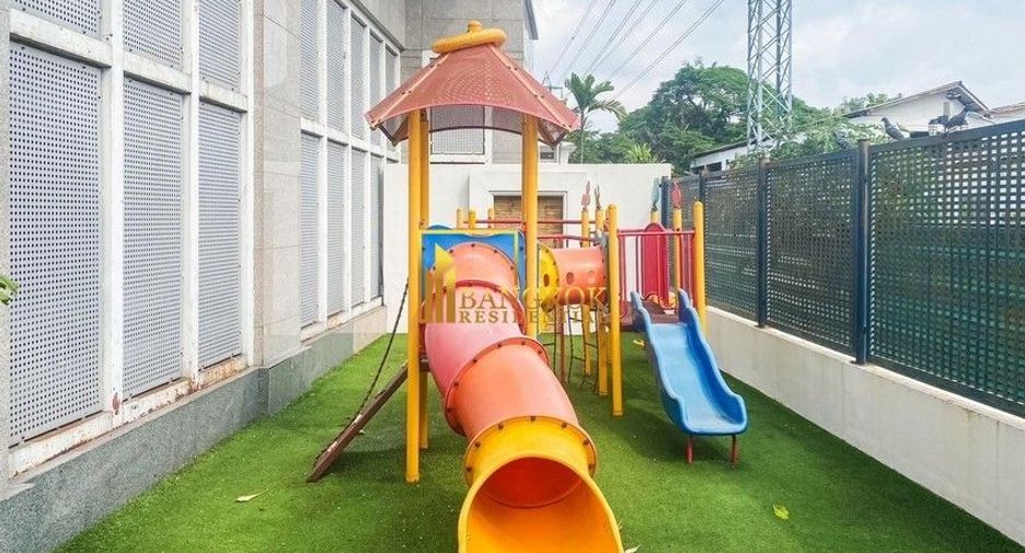 For rent 3 bedrooms apartment in Pathum Wan, Bangkok