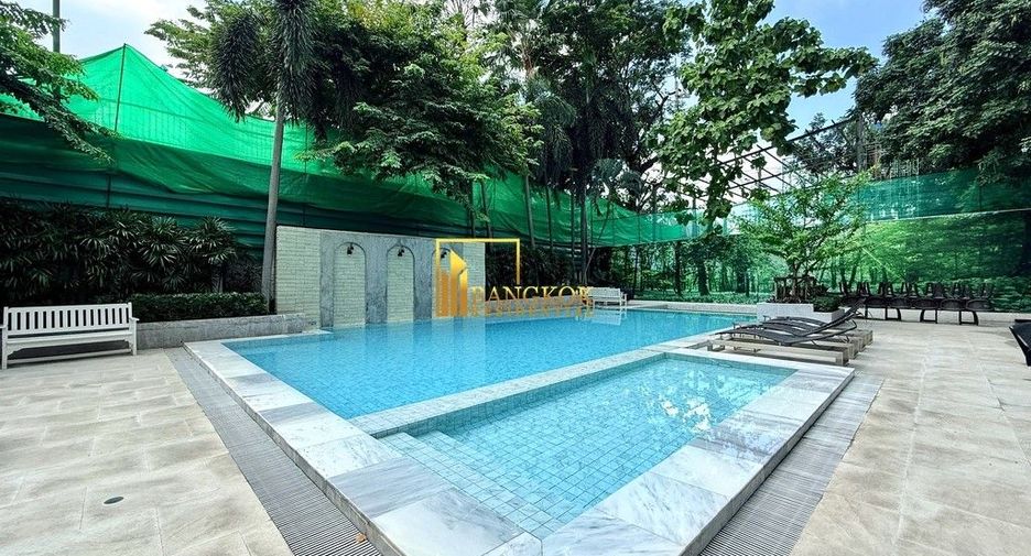 For rent 3 bedrooms apartment in Pathum Wan, Bangkok