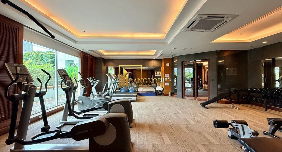 For rent 3 bedrooms apartment in Pathum Wan, Bangkok