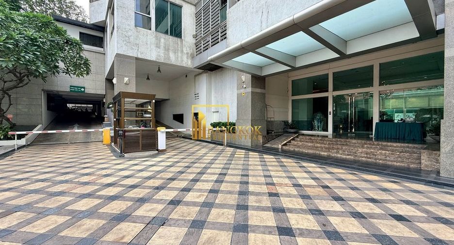 For rent 3 bedrooms apartment in Pathum Wan, Bangkok