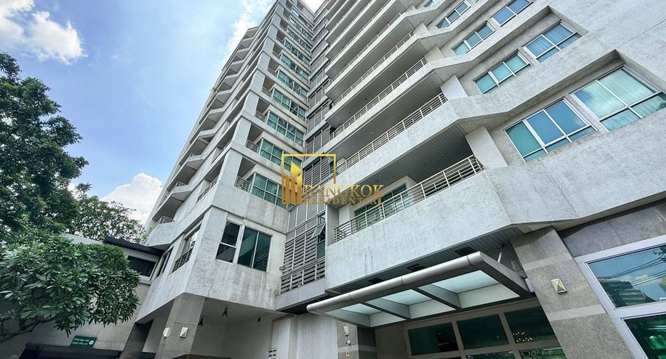 For rent 3 bedrooms apartment in Pathum Wan, Bangkok
