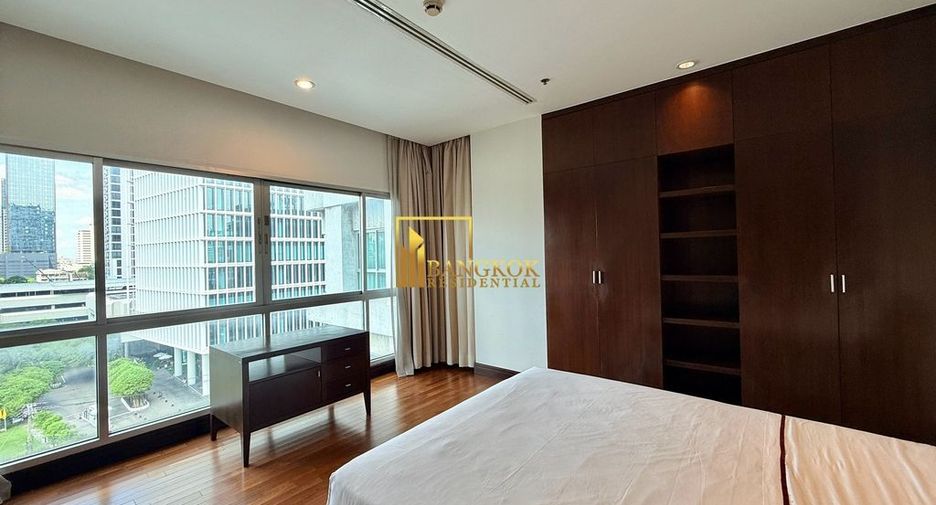 For rent 3 bedrooms apartment in Pathum Wan, Bangkok
