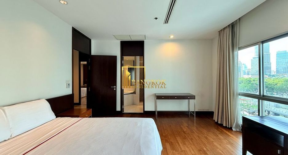 For rent 3 bedrooms apartment in Pathum Wan, Bangkok