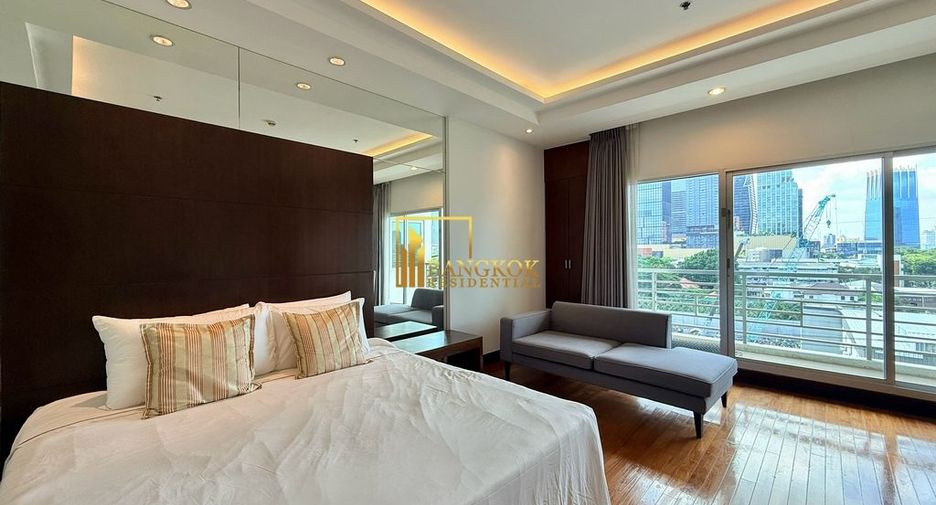For rent 3 bedrooms apartment in Pathum Wan, Bangkok