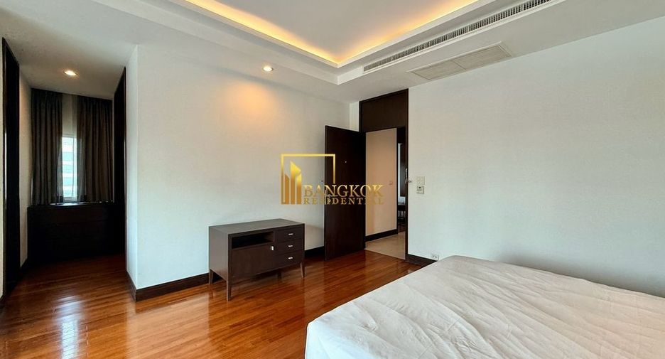 For rent 3 bedrooms apartment in Pathum Wan, Bangkok
