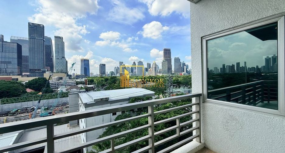 For rent 3 bedrooms apartment in Pathum Wan, Bangkok