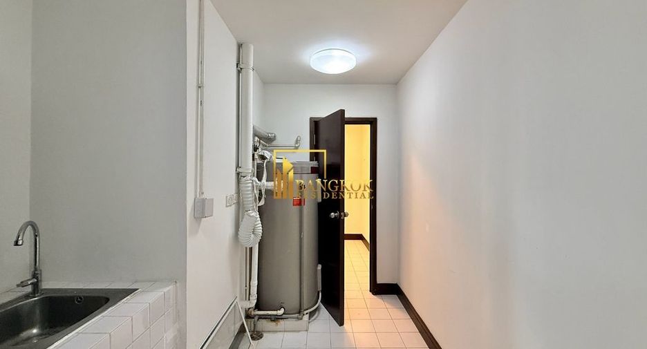 For rent 3 bedrooms apartment in Pathum Wan, Bangkok