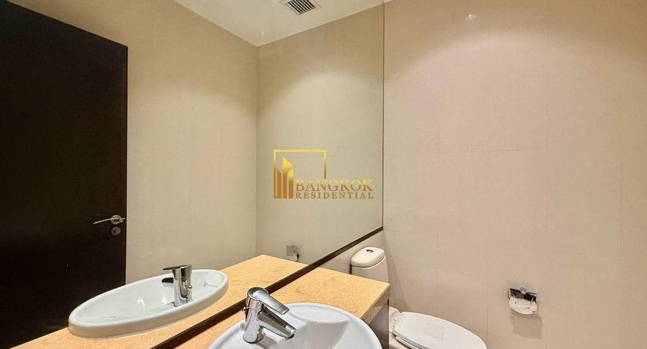 For rent 3 bedrooms apartment in Pathum Wan, Bangkok