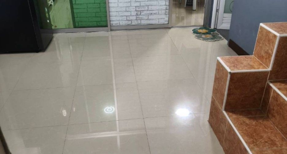 For sale studio townhouse in Mueang Uttaradit, Uttaradit