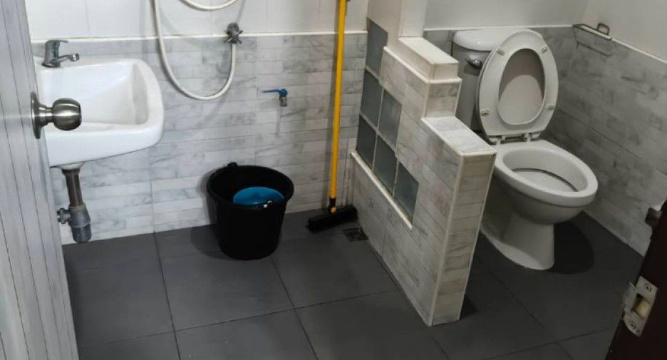 For sale studio townhouse in Mueang Uttaradit, Uttaradit