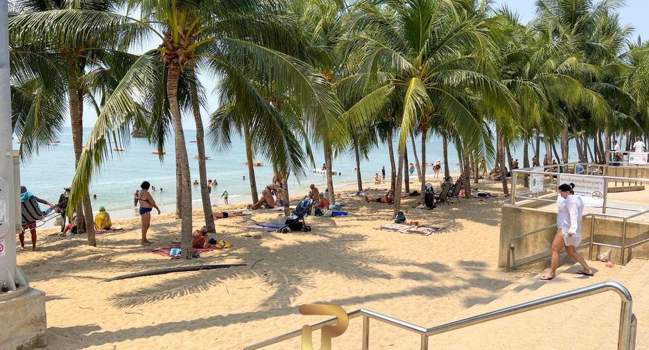 For sale studio condo in Bang Lamung, Chonburi