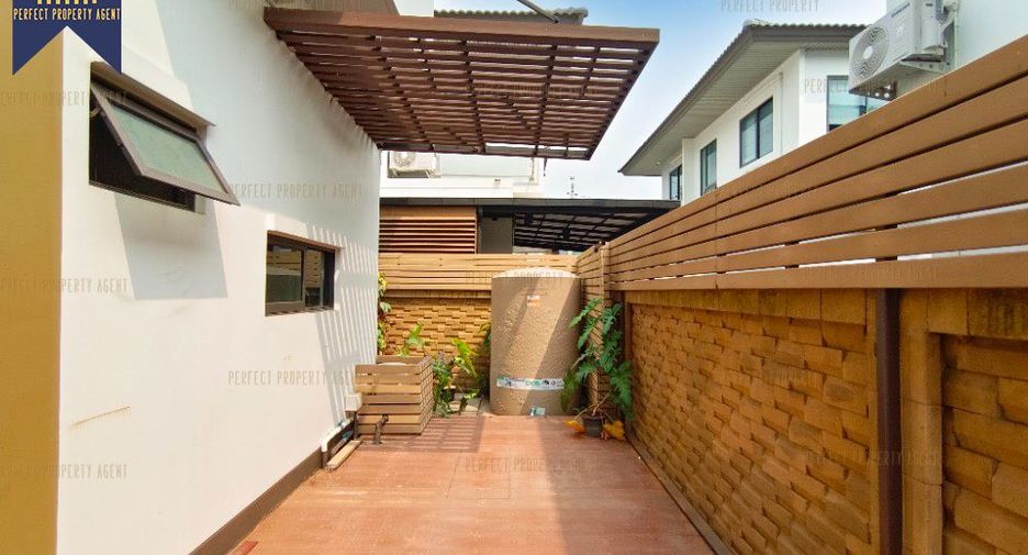 For sale 3 bedrooms house in Pak Kret, Nonthaburi