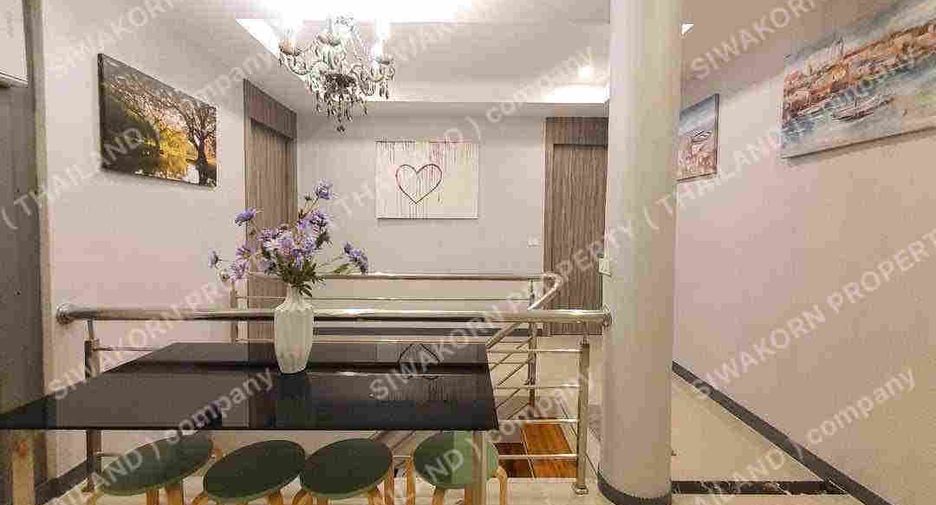 À vendre 5 chambres villa à Bang Lamung, Chonburi
