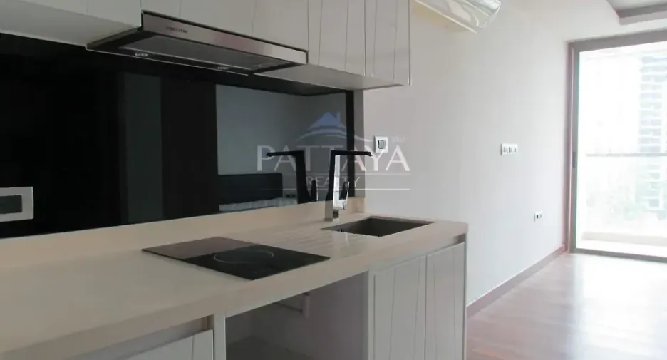 À louer et à vendre 1 chambre condo à Bang Lamung, Chonburi