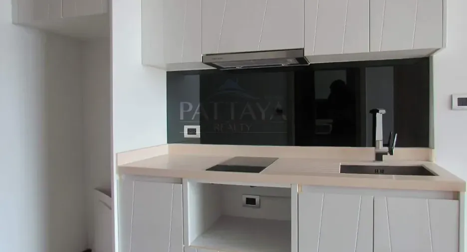 À louer et à vendre 1 chambre condo à Bang Lamung, Chonburi