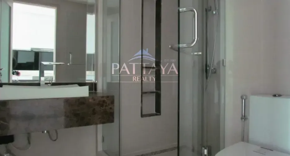 À louer et à vendre 1 chambre condo à Bang Lamung, Chonburi