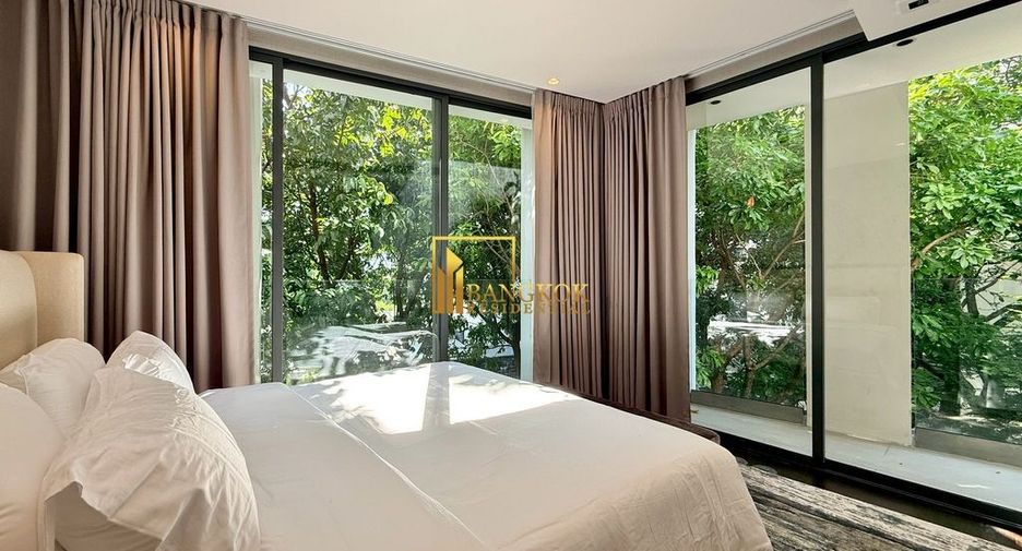 À louer 2 chambres condo à Watthana, Bangkok