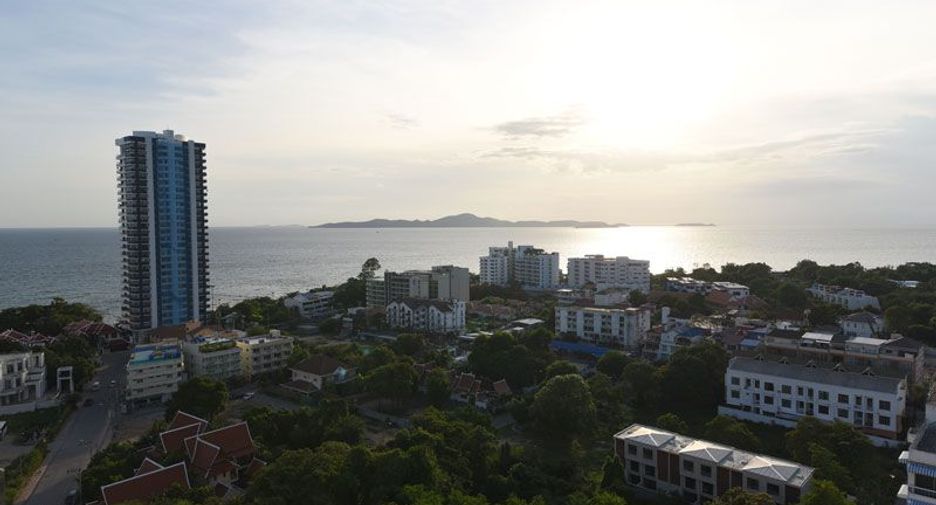 For sale 3 bedrooms apartment in Bang Lamung, Chonburi