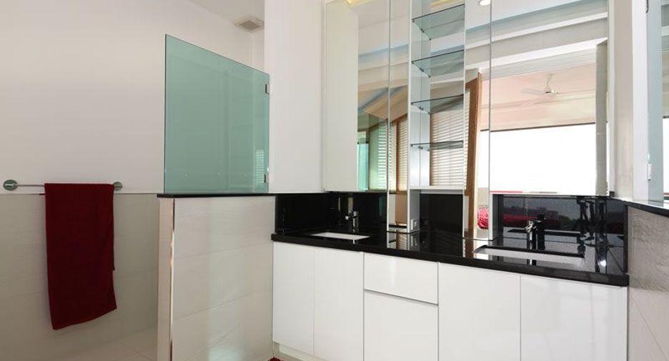 For sale 3 bedrooms apartment in Bang Lamung, Chonburi