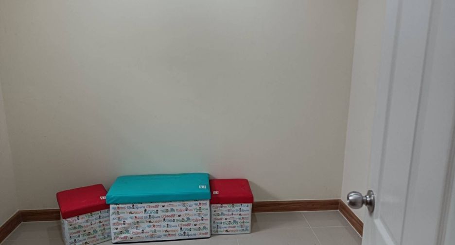 For sale 3 bedrooms townhouse in Bang Khen, Bangkok