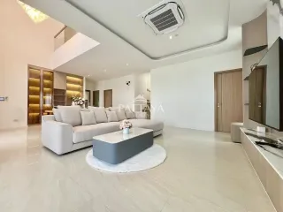 Haus zum Kauf mit 4 Zimmer in Bang Lamung, Chonburi