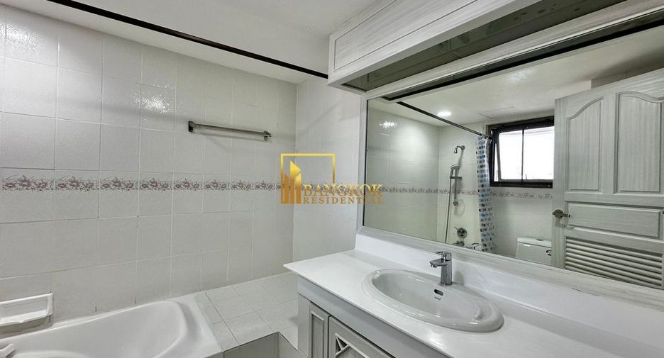 À louer 3 chambres appartement à Watthana, Bangkok