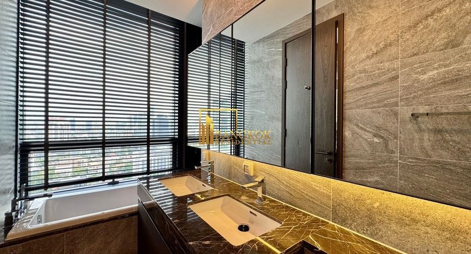 For rent 2 bedrooms condo in Khlong Toei, Bangkok