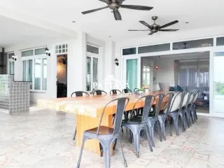 À louer et à vendre 5 chambres maison à Bang Lamung, Chonburi