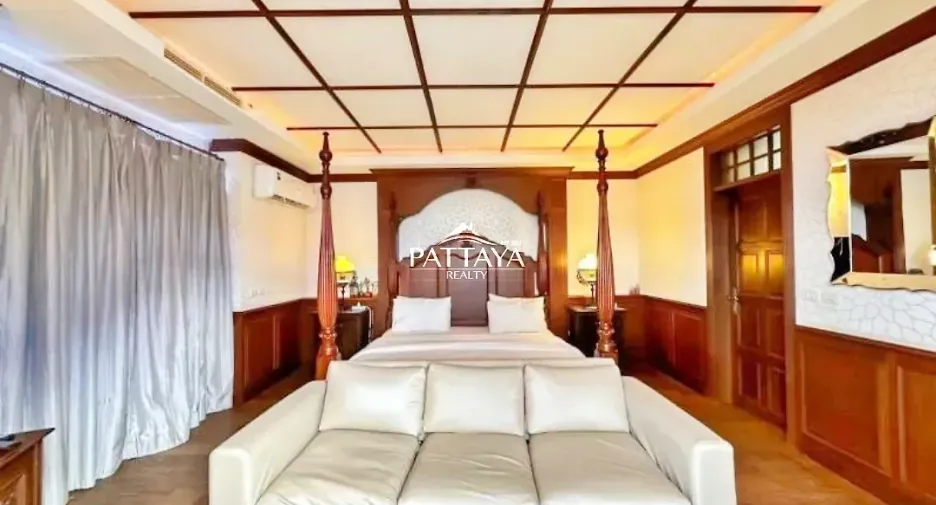 For rent and for sale 5 bedrooms house in Bang Lamung, Chonburi