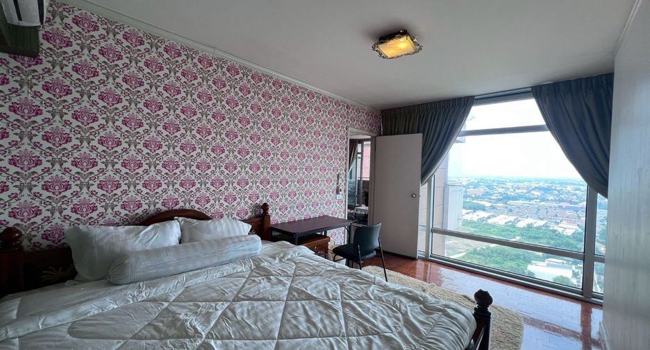 For rent 3 bedrooms condo in Pak Kret, Nonthaburi