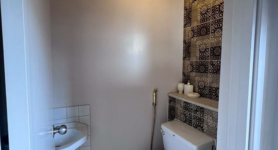 For rent 3 bedrooms condo in Pak Kret, Nonthaburi