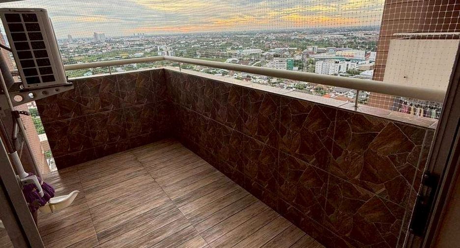 For rent 3 bedrooms condo in Pak Kret, Nonthaburi