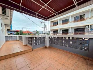Casa en alquiler de 4 habitaciones en Bang Lamung, Chonburi