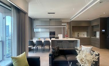 For sale 2 ベッドルーム condo in Khlong Toei, Bangkok