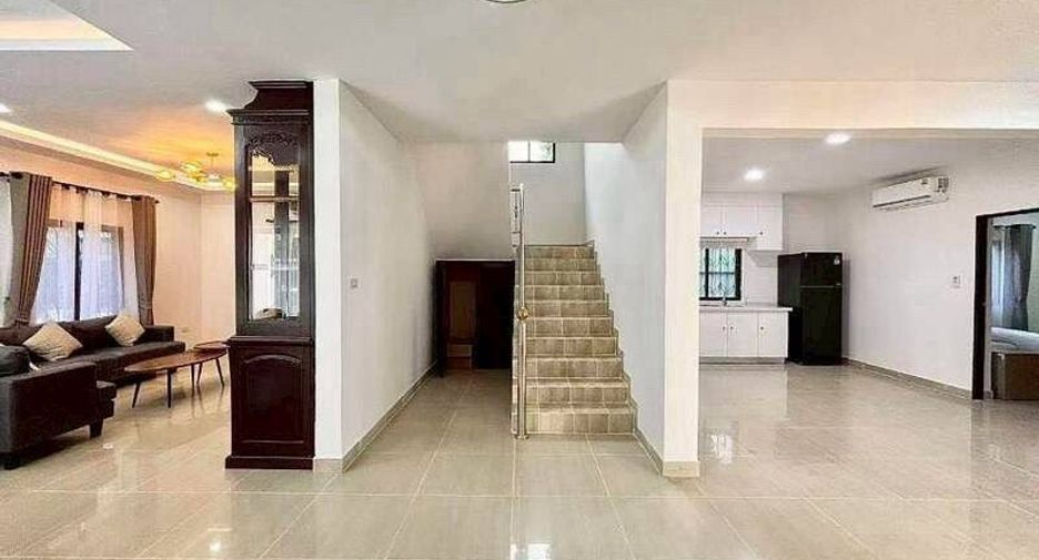 Haus zum Kauf mit 5 Zimmer in Bang Lamung, Chonburi