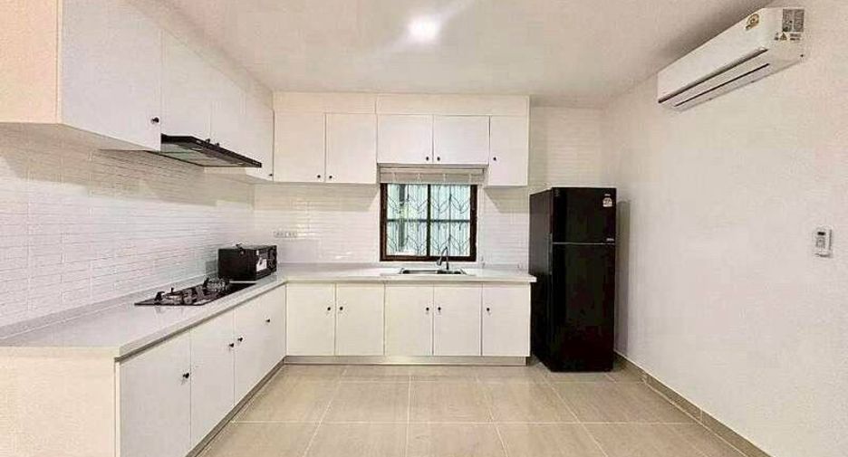 Haus zum Kauf mit 5 Zimmer in Bang Lamung, Chonburi