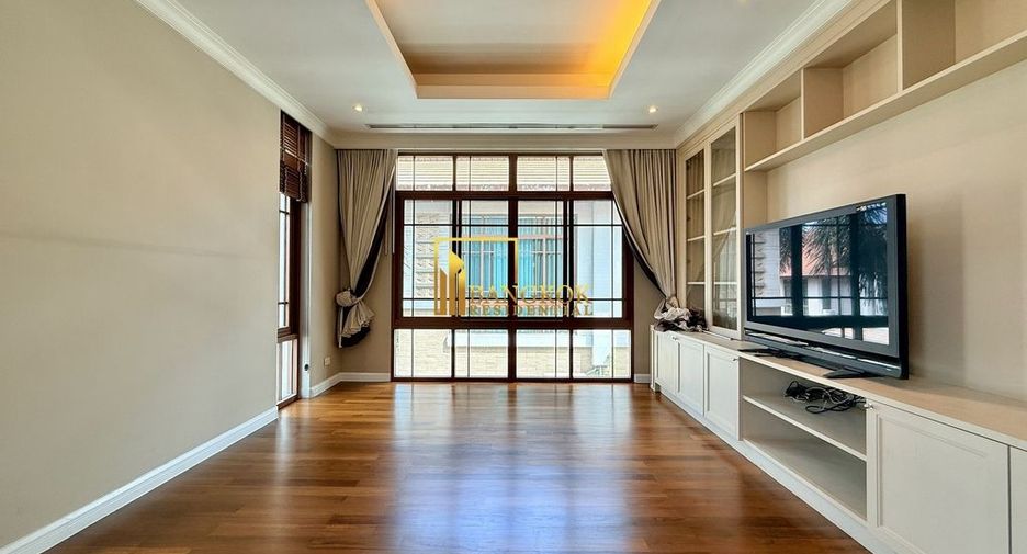 À louer 4 chambres maison à Watthana, Bangkok