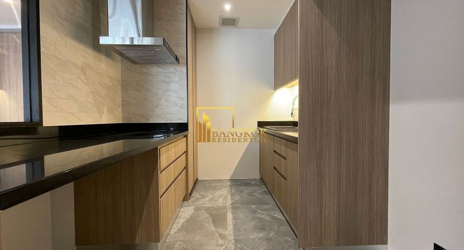 For rent 3 bedrooms apartment in Watthana, Bangkok