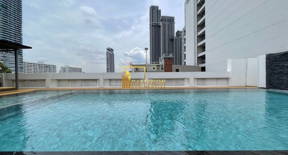 For rent 3 bedrooms apartment in Watthana, Bangkok