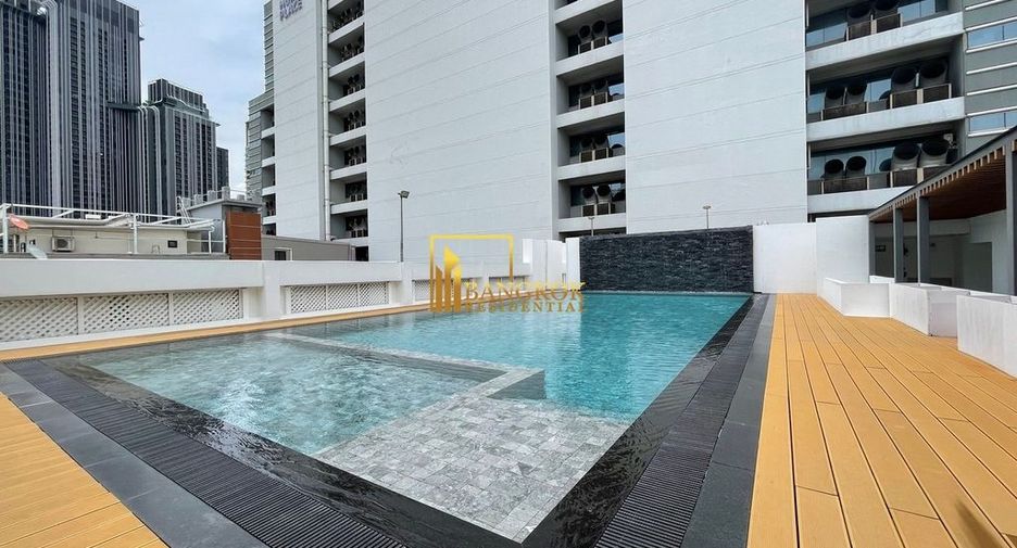 For rent 3 bedrooms apartment in Watthana, Bangkok