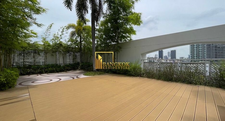 For rent 3 bedrooms apartment in Watthana, Bangkok