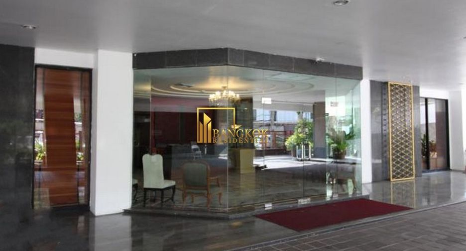 Apartamento en alquiler de 3 habitaciones en Khlong Toei, Bangkok