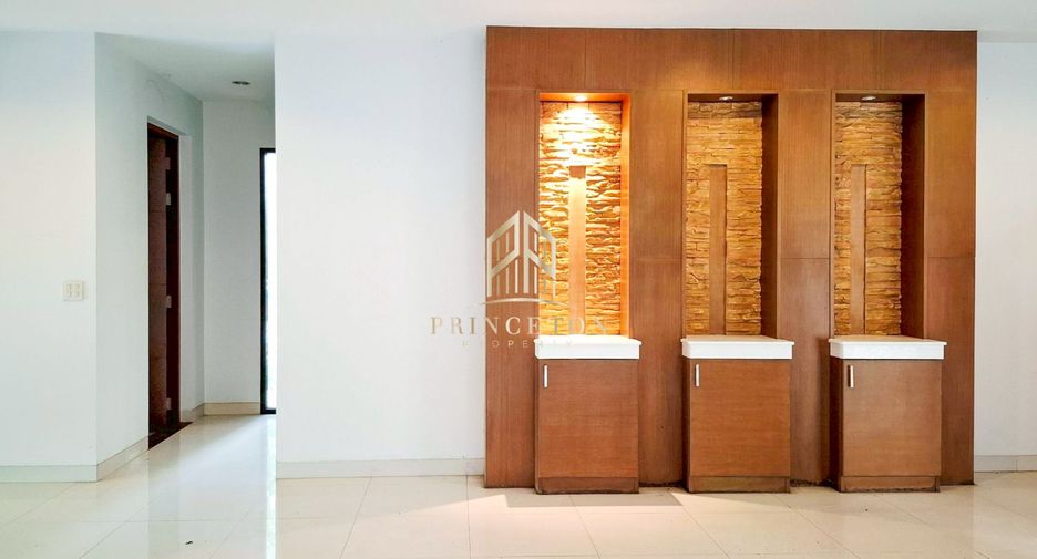 Haus zum Kauf mit 4 Zimmer in Bang Phli, Samut Prakan