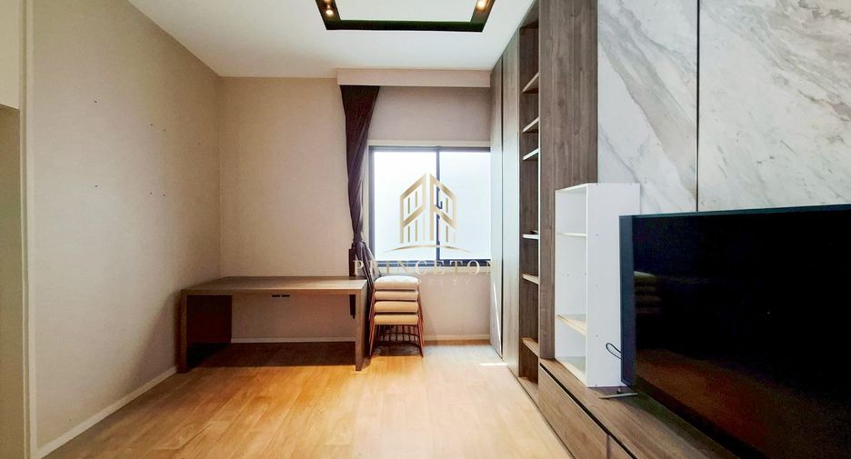 For rent and for sale 5 bedrooms house in Saphan Sung, Bangkok