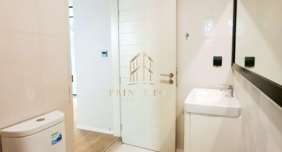 For rent and for sale 5 bedrooms house in Saphan Sung, Bangkok