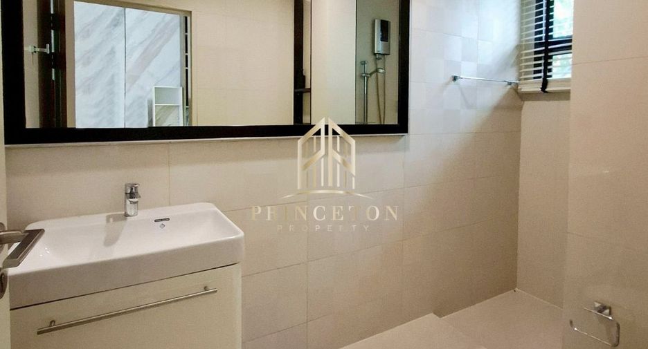 For rent and for sale 5 bedrooms house in Saphan Sung, Bangkok