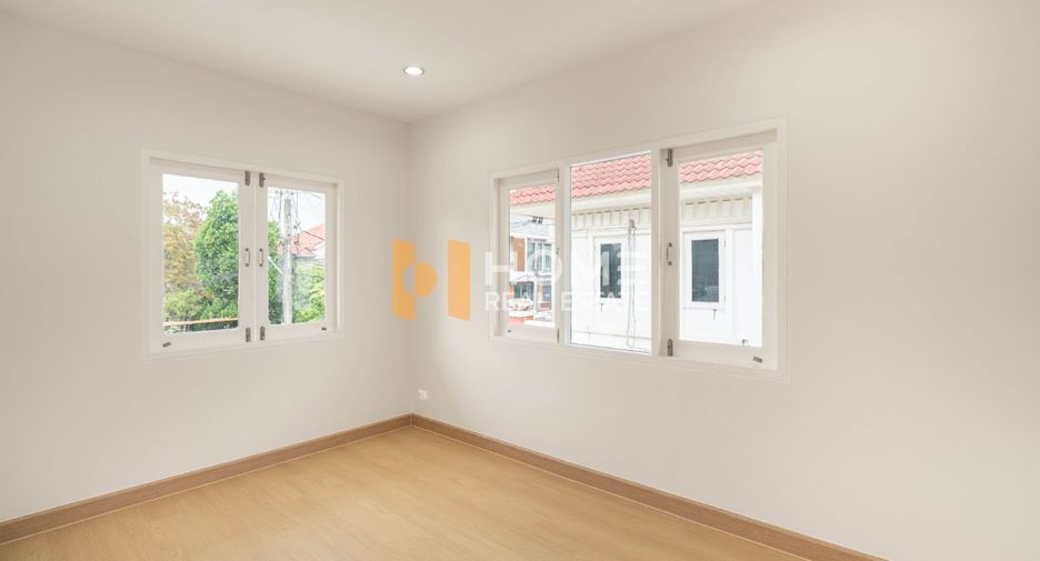 Haus zum Kauf mit 4 Zimmer in Lat Krabang, Bangkok
