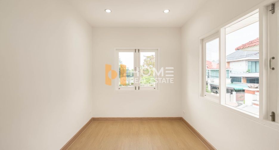 Haus zum Kauf mit 4 Zimmer in Lat Krabang, Bangkok